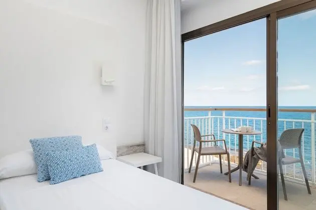 Tek Büyük Yataklı Oda, Balkon (Front Sea View)