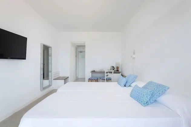 Tek Büyük Yataklı Oda, Balkon (Front Sea View)