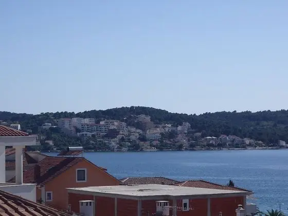 Apart Daire (Atomic - 100 m from pebble beach - A1)