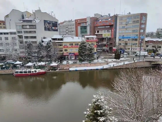 Superior Tek Büyük veya İki Ayrı Yataklı Oda, Nehir Manzaralı