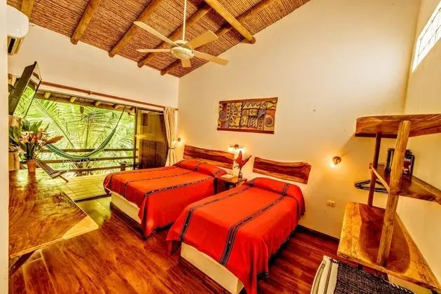 Standard Üç Kişilik Oda, Balkon