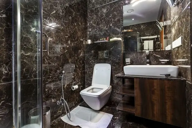 Luxury Oda