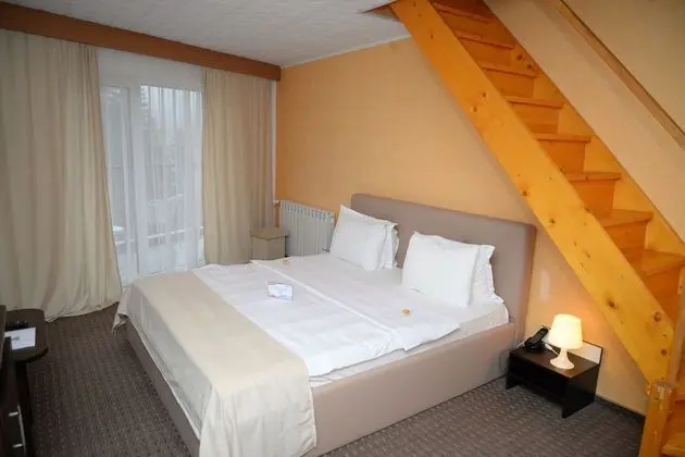 Deluxe Stüdyo Süit