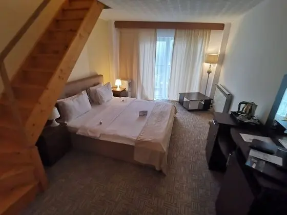 Deluxe Stüdyo Süit
