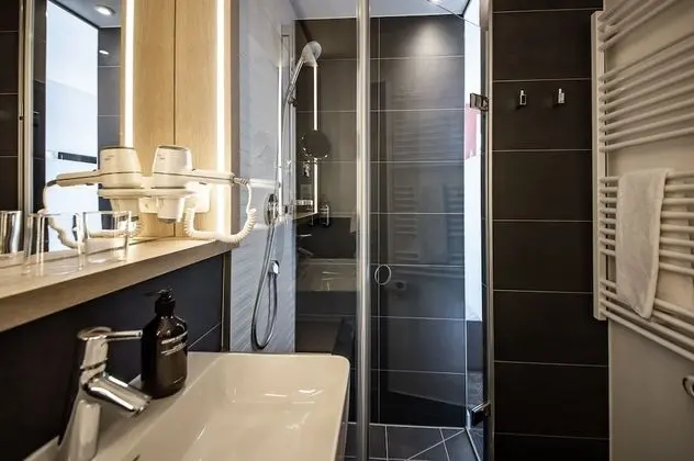 Business Tek Büyük Yataklı Oda, Şehir Manzaralı