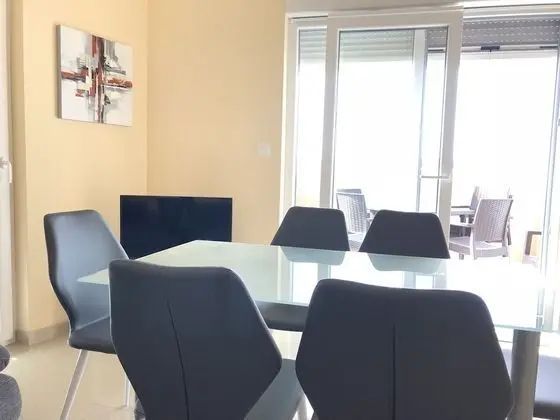 Apart Daire, 2 Yatak Odası, Balkon (5,6 )