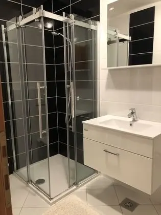 Apart Daire, 2 Yatak Odası, Balkon (5,6 )
