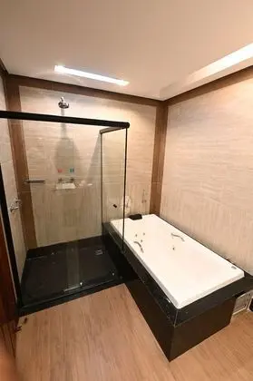 Suite Presidencial com Banheira