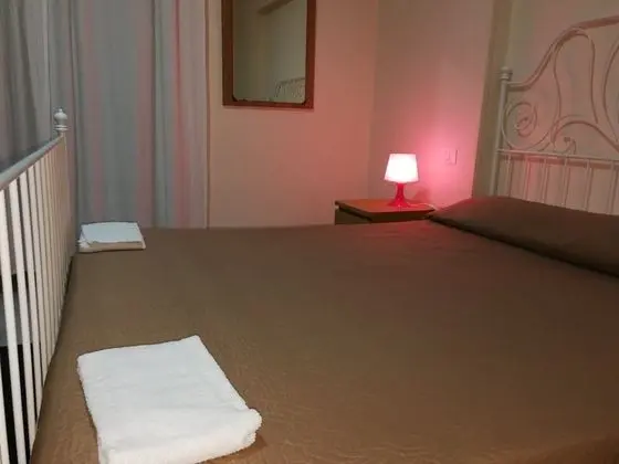Tek Büyük Yataklı Oda, Ortak Banyo