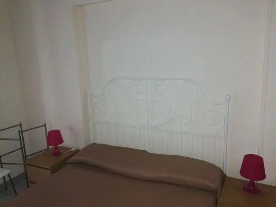 Tek Büyük Yataklı Oda, Ortak Banyo