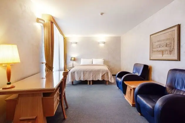 Luxury Duplex, 1 King Bed (1)