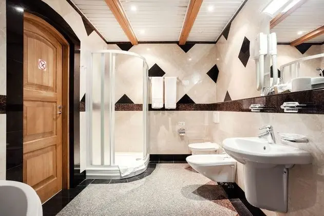 Luxury Duplex, 1 King Bed (1)