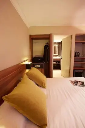 Tek Büyük Yataklı Oda