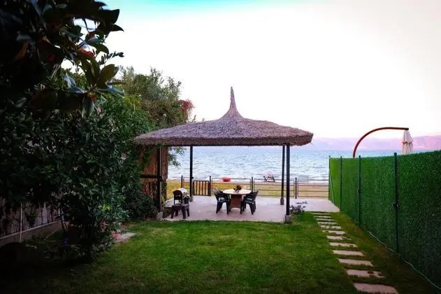 Manolya Golevi Jakuzili