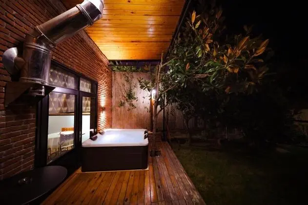 Manolya Golevi Jakuzili