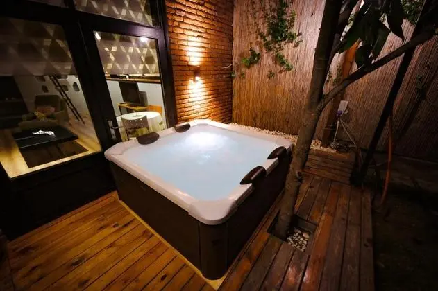 Manolya Golevi Jakuzili