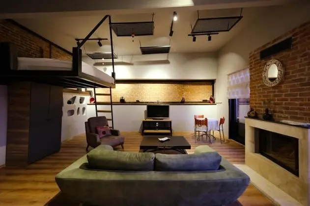 Manolya Golevi Jakuzili