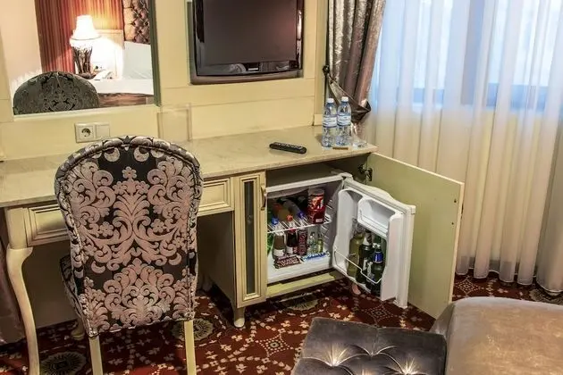 Royal Süit, 1 En Büyük (King) Boy Yatak