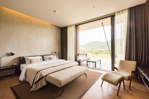 2 Bedrooms Luxury Penthouse with Private Pool