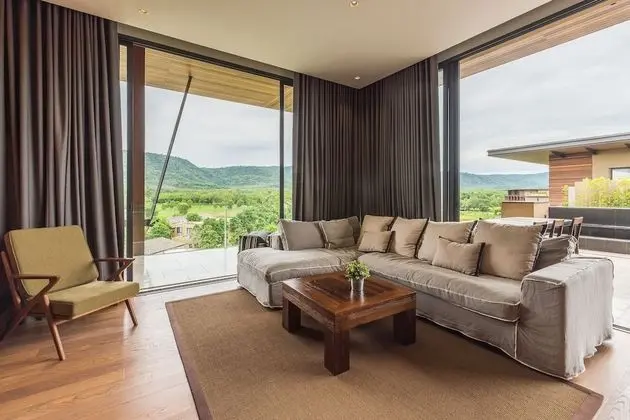 2 Bedrooms Luxury Penthouse with Private Pool