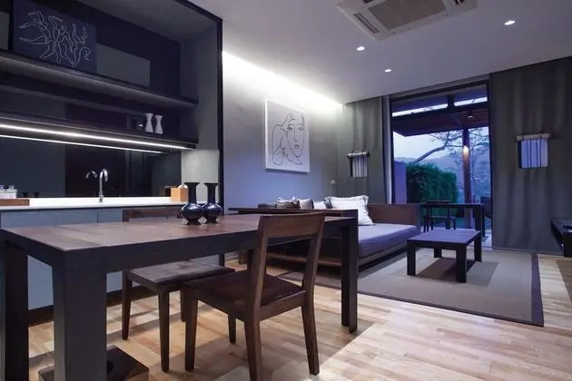 2 Bedroom Suite