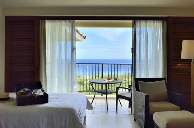 Club Oda, Sigara İçilmez (Luxury Adult Only 16 or over)
