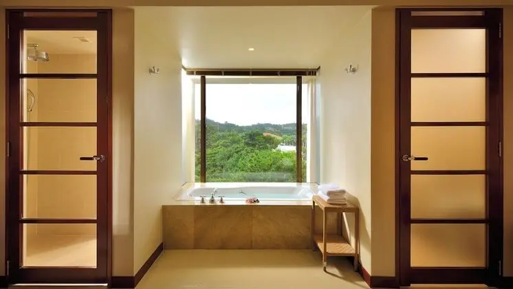 Club Oda, Sigara İçilmez (Luxury Adult Only 16 or over)