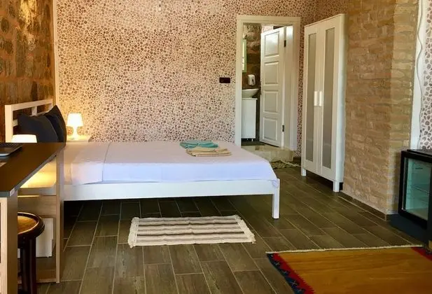 Deluxe Tek Büyük Yataklı Oda, 1 Çift Kişilik Yatak (with Fan)