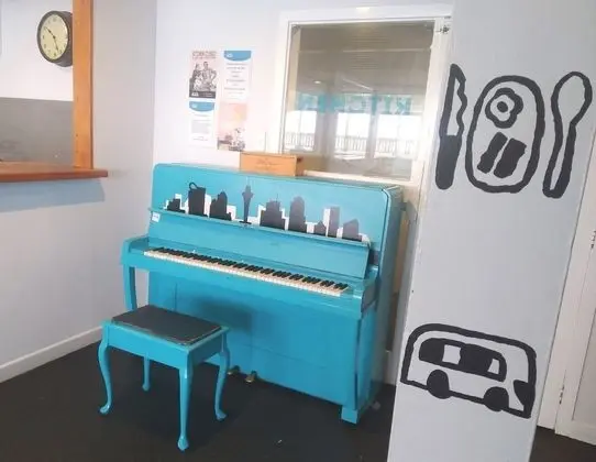 Ortak Ranzalı Oda, Birden Çok Yatak, Ortak Banyo