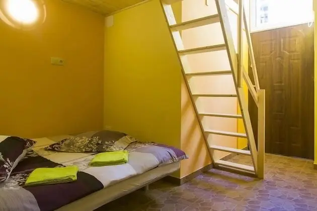 Family Oda, Birden Çok Yatak, Sigara İçilmez