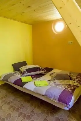 Family Oda, Birden Çok Yatak, Sigara İçilmez