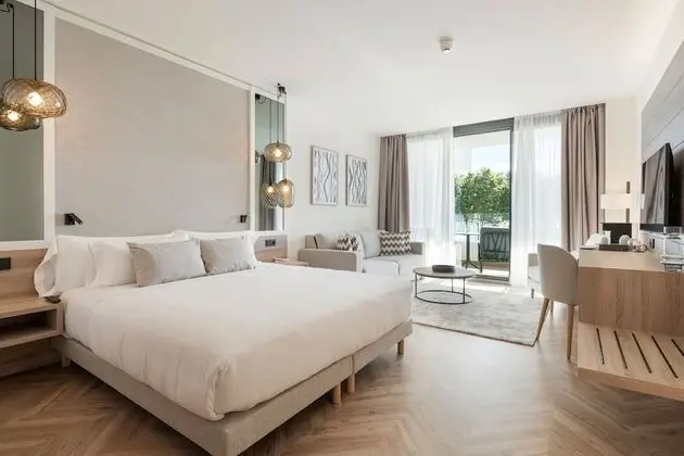 Premium Tek Büyük veya İki Ayrı Yataklı Oda