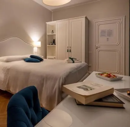 Deluxe Tek Büyük Yataklı Oda, Balkon, Deniz Manzaralı
