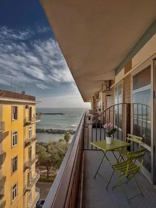 Deluxe Tek Büyük Yataklı Oda, Balkon, Deniz Manzaralı