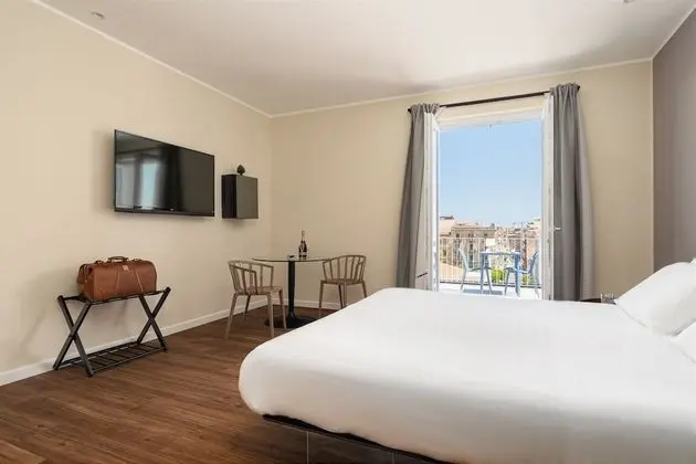 Comfort Tek Büyük Yataklı Oda