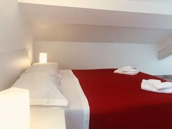 Comfort Tek Büyük Yataklı Oda (Rossa)