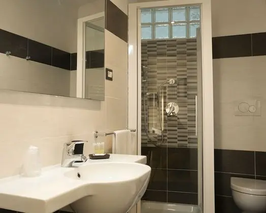 Comfort Üç Kişilik Oda, 1 Büyük (Queen) Boy Yatak, Kule