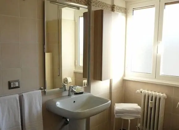 Comfort Üç Kişilik Oda, 1 Büyük (Queen) Boy Yatak, Kule