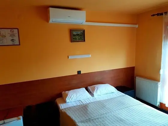 Standard Tek Büyük Yataklı Oda