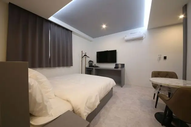 Luxury Oda