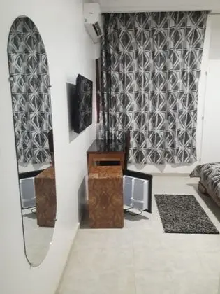Luxury Tek Büyük Yataklı Oda, 1 En Büyük (King) Boy Yatak, Buzdolabı, Şehir Manzaralı