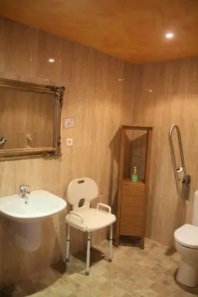Üç Kişilik Oda, Engellilere Uygun, Özel Banyo