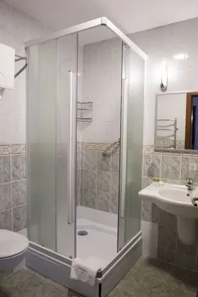 Standard Oda, 1 Büyük (Queen) Boy Yatak