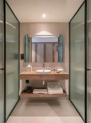 Design Büyük Yataklı Tek Kişilik Oda