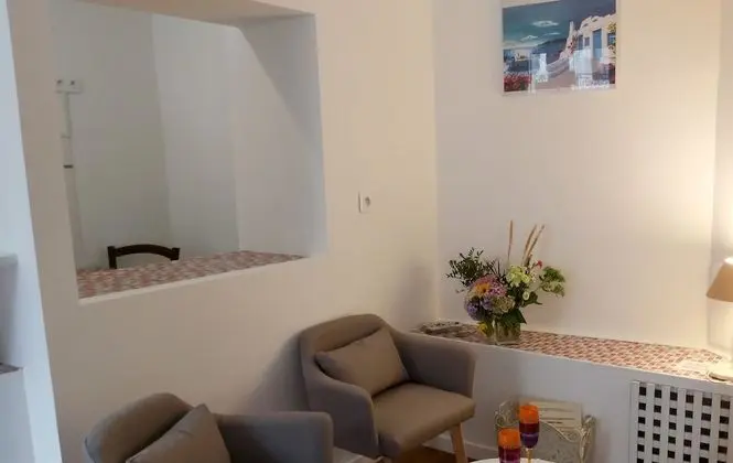 Economy Stüdyo, Balkon (St. Expedit)