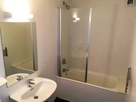 Tek Büyük Yataklı Oda, 1 Çift Kişilik Yatak, Sigara İçilmez