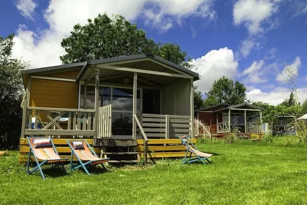 Family Dağ Evi (Red / Rouge)