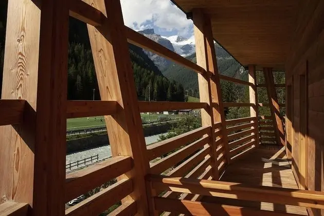 Classic Tek Büyük veya İki Ayrı Yataklı Oda