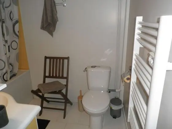 Comfort Tek Büyük Yataklı Oda, Özel Banyo, Bahçe Manzaralı (Louis)