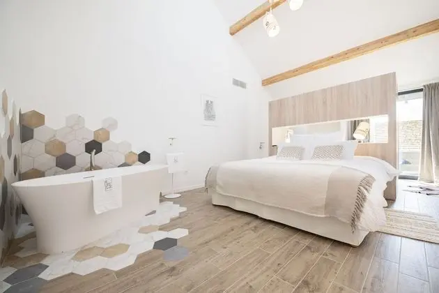 Tek Büyük Yataklı Oda (Brut Nature)